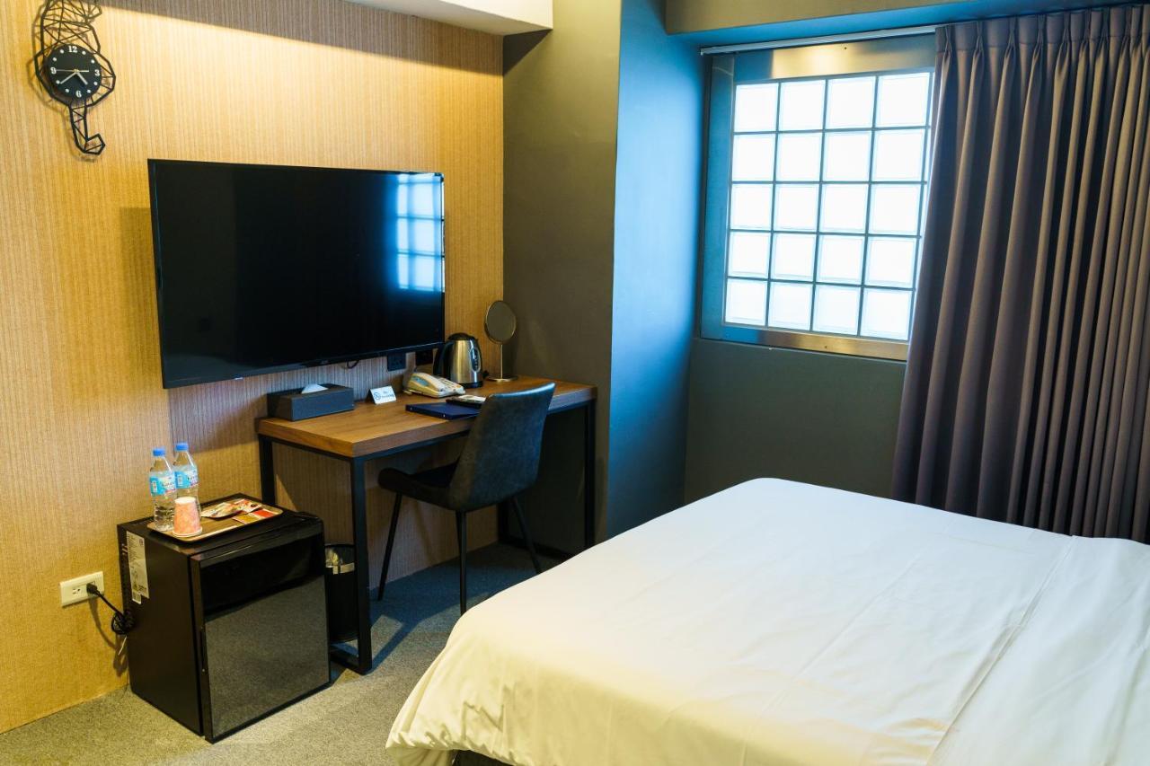 Doudian Ddinn Hotel Tchaj-čung Exteriér fotografie